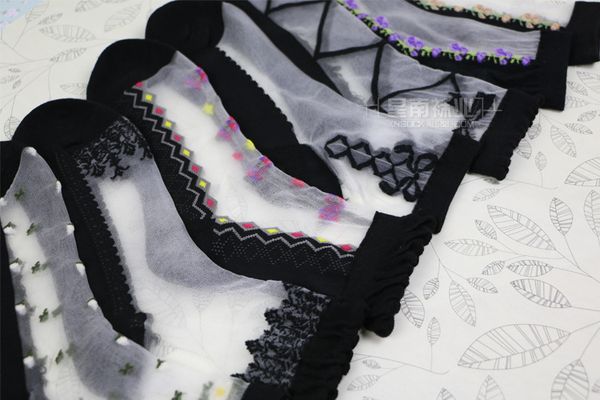 wholesale-selling 1 pair girls sweet lace ruffle frilly trim ankle socks, Black;white
wholesale-selling 1 pair girls sweet lace ruffle frilly trim ankle socks, Black;white