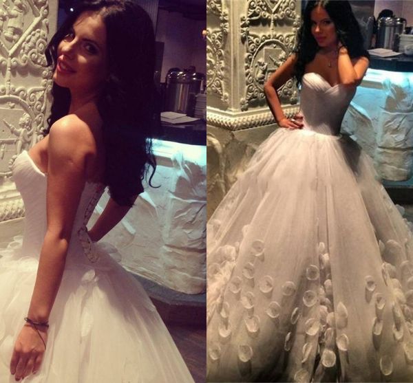 vestidos de novia wedding dresses with a line back corset made in china sheer tulle hnadmade flower arabic dubai bridal gowns, White
vestidos de novia wedding dresses with a line back corset made in china sheer tulle hnadmade flower arabic dubai bridal gowns, White
