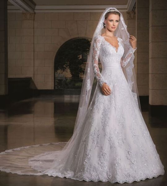deep v neck long sleeves lace a line wedding dresses 2018 beaded appliques sweep train bridal gowns, White
deep v neck long sleeves lace a line wedding dresses 2018 beaded appliques sweep train bridal gowns, White