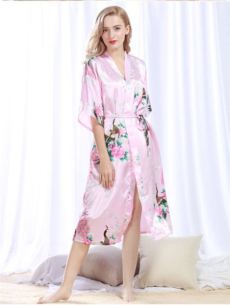 2017 the new women sleepwear robe peacock pattern silk like bathrobe trend color pink black fashion long homewear comfortable, Black;red
2017 the new women sleepwear robe peacock pattern silk like bathrobe trend color pink black fashion long homewear comfortable, Black;red