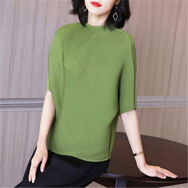 miyake pleated women's high-end fashion korean 2021 summer solid color short-sleeved round neck t-shirt women, White
miyake pleated women's high-end fashion korean 2021 summer solid color short-sleeved round neck t-shirt women, White