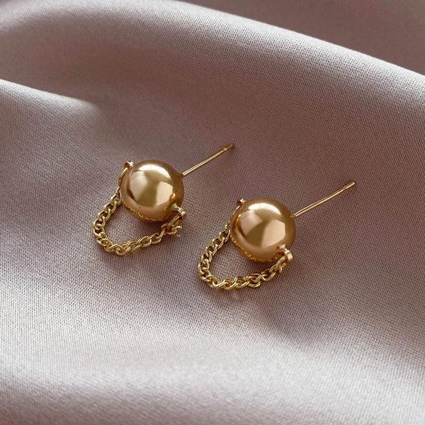 stud earrings for women 2021 fashion jewelry earings simplicity copper bead with chain trendy exquisite, Golden;silver
stud earrings for women 2021 fashion jewelry earings simplicity copper bead with chain trendy exquisite, Golden;silver