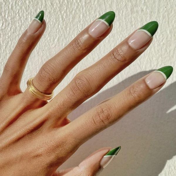 false nails 24pcs hypotenuse green fake glue type removable long paragraph fashion artificial manicure fully covered nail decoration, Red;gold
false nails 24pcs hypotenuse green fake glue type removable long paragraph fashion artificial manicure fully covered nail decoration, Red;gold