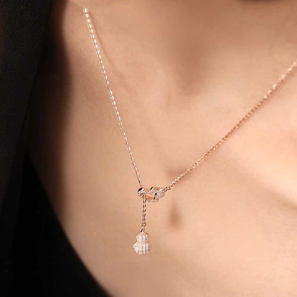 rose gold gourd pendant necklace, luxury accessories, niche design, high-quality chain, Silver
rose gold gourd pendant necklace, luxury accessories, niche design, high-quality chain, Silver