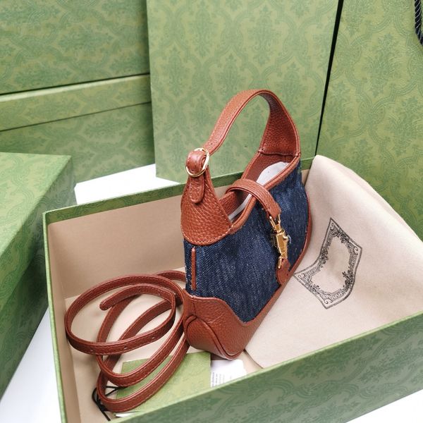 2020 new hobo women shoulder bag for women waterproof canvas purse shoulder bag tote handbags presbyopic purse lady messenger bag wholesale
2020 new hobo women shoulder bag for women waterproof canvas purse shoulder bag tote handbags presbyopic purse lady messenger bag wholesale