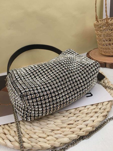 women luxurys designers bags 2021 crossbody bag handbag designer handbags zhouzhoubao123 purse wallet aw king water full drill underarm hand, Black;red
women luxurys designers bags 2021 crossbody bag handbag designer handbags zhouzhoubao123 purse wallet aw king water full drill underarm hand, Black;red