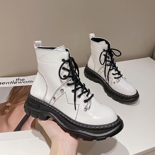 spring and autumn women's boots korean fashion lace-up thick-soled rivet locomotive single large size 35-40., Black
spring and autumn women's boots korean fashion lace-up thick-soled rivet locomotive single large size 35-40., Black