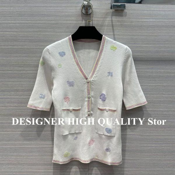 women's t-shirt 2021 high-end spring summer sweet knitted women short sleeve v-neck single breasted love letters embroidery slim, White
women's t-shirt 2021 high-end spring summer sweet knitted women short sleeve v-neck single breasted love letters embroidery slim, White