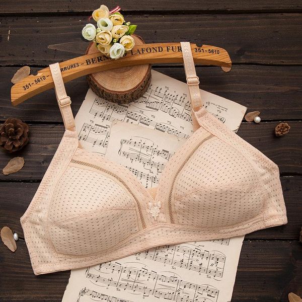 bras middle-aged and elderly bra thin breathable underwear without underwire cover large size cotton sponge mother women, Red;black
bras middle-aged and elderly bra thin breathable underwear without underwire cover large size cotton sponge mother women, Red;black