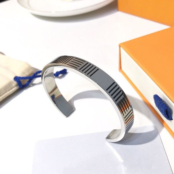 chain bracelet fashion bracelets simplicity niche design for man woman jewelry stainless steel fresh new pattern personality advanced sens, White
chain bracelet fashion bracelets simplicity niche design for man woman jewelry stainless steel fresh new pattern personality advanced sens, White