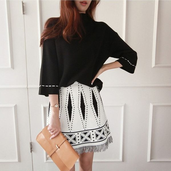 autumn winter women turtleneck tassel +a-line skirt knit 2 piece set ladies casual blouses knitted suit 210525, White
autumn winter women turtleneck tassel +a-line skirt knit 2 piece set ladies casual blouses knitted suit 210525, White