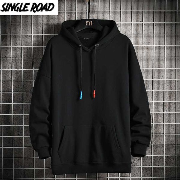 single road mens hoodies men winter fleece solid hip hop japanese streetwear harajuku sweatshirt black oversized hoodie men 220124
single road mens hoodies men winter fleece solid hip hop japanese streetwear harajuku sweatshirt black oversized hoodie men 220124