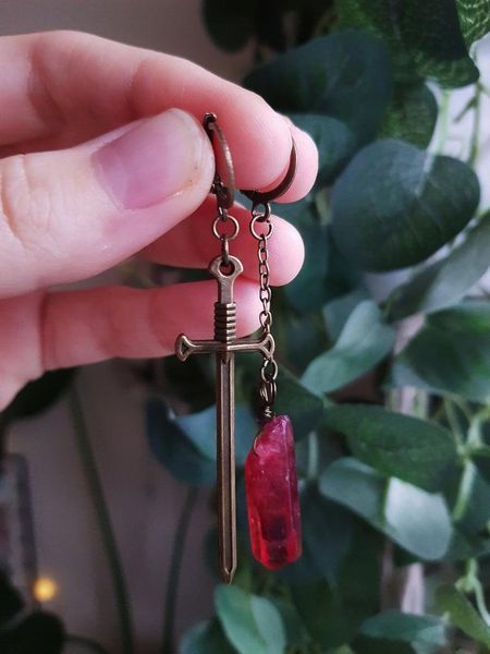 dangle & chandelier sword and red quartz witchy bronze crystal earrings, boho gothic occult festival bohemian wiccan earrings, Silver
dangle & chandelier sword and red quartz witchy bronze crystal earrings, boho gothic occult festival bohemian wiccan earrings, Silver