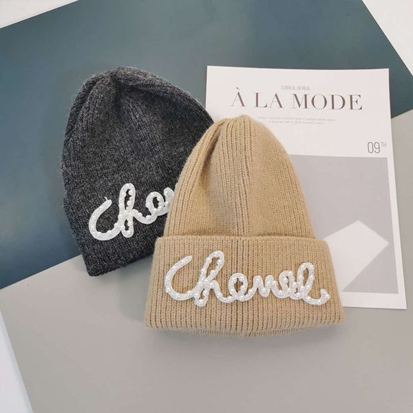 hat net red french grandma c family pearl letter small fragrance wool female winter thickened knitted star, Blue;gray
hat net red french grandma c family pearl letter small fragrance wool female winter thickened knitted star, Blue;gray