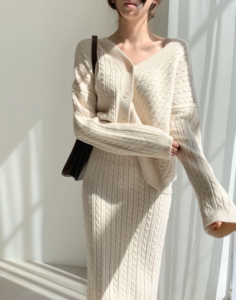 two piece dress fashion korean knitted 2 set women long sleeve v-neck single breasted sweater + slim midi mermaid skirt zo4o, White
two piece dress fashion korean knitted 2 set women long sleeve v-neck single breasted sweater + slim midi mermaid skirt zo4o, White