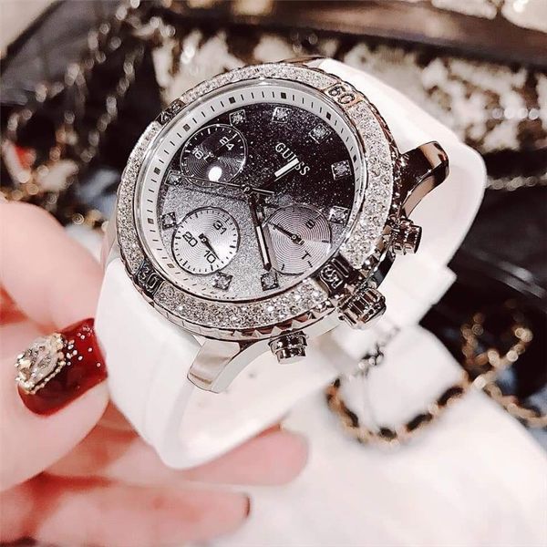 brand luxury watches classic fashion watch designer watch women's crystal diamond inlaid gradual dial silicon tape quartz u1098l1, Slivery;brown
brand luxury watches classic fashion watch designer watch women's crystal diamond inlaid gradual dial silicon tape quartz u1098l1, Slivery;brown