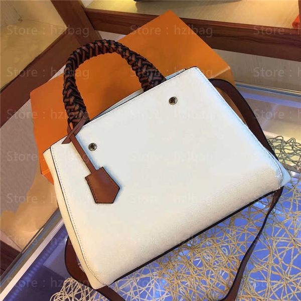 montaigne bb toe bags mono gram canvas two-color braided handles coquelicot red creme beige safran yellow peach pink designer handbags
montaigne bb toe bags mono gram canvas two-color braided handles coquelicot red creme beige safran yellow peach pink designer handbags