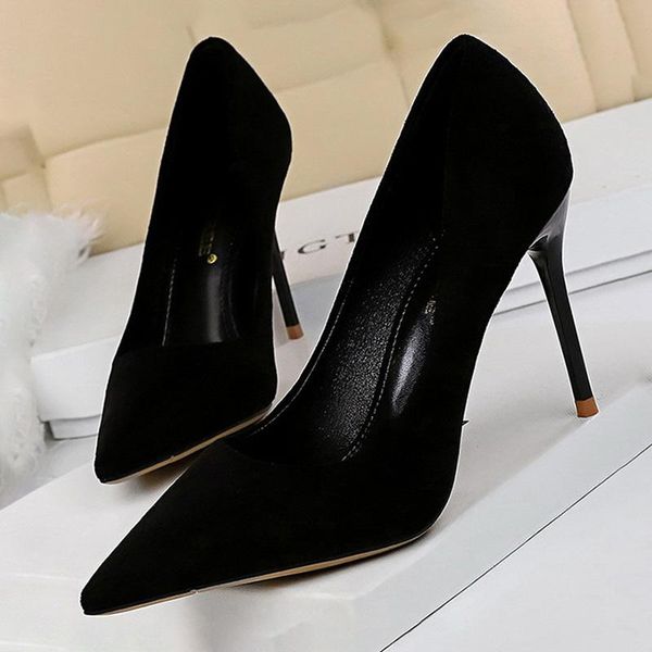 dress shoes 2021 women pumps suede high heels fashion office stiletto party female comfort, Black
dress shoes 2021 women pumps suede high heels fashion office stiletto party female comfort, Black