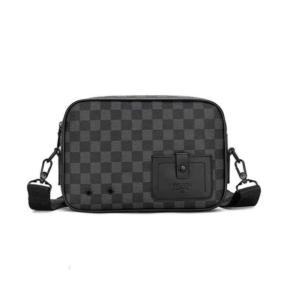 handbag donkey bag chessboard lattice one shoulder messenger home camera, Black;red
handbag donkey bag chessboard lattice one shoulder messenger home camera, Black;red