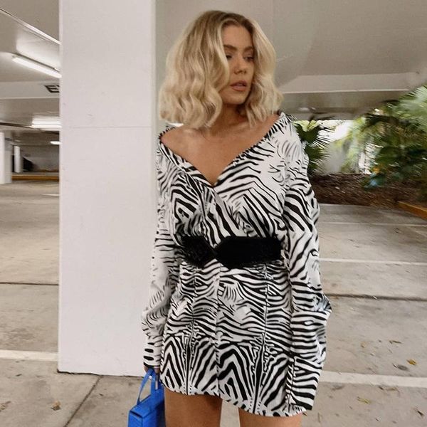 casual dresses y2k long sleeve dress shirt women button up zebra print mini autumn winter streetwear outfits party wear, Black;gray
casual dresses y2k long sleeve dress shirt women button up zebra print mini autumn winter streetwear outfits party wear, Black;gray
