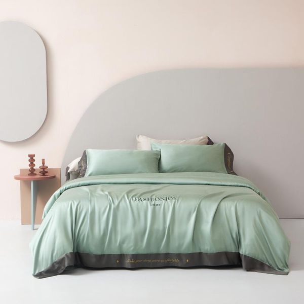 bedding sets 2021 four-piece simple 100% tencel lyocell fiber bed sheet quilt cover embroidered twill comfortable light green
bedding sets 2021 four-piece simple 100% tencel lyocell fiber bed sheet quilt cover embroidered twill comfortable light green