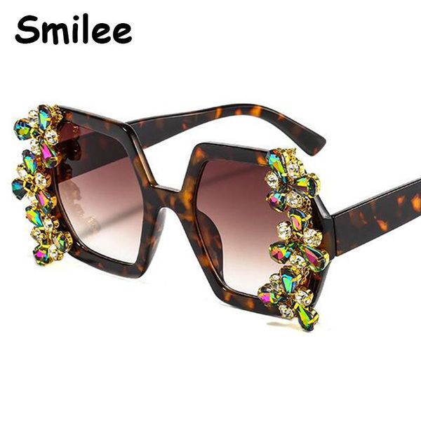 sunglasses fashion large rhinestone flower luxury designer big frame sun glasses shades for women 2021 irregular brown eyewear, White;black
sunglasses fashion large rhinestone flower luxury designer big frame sun glasses shades for women 2021 irregular brown eyewear, White;black