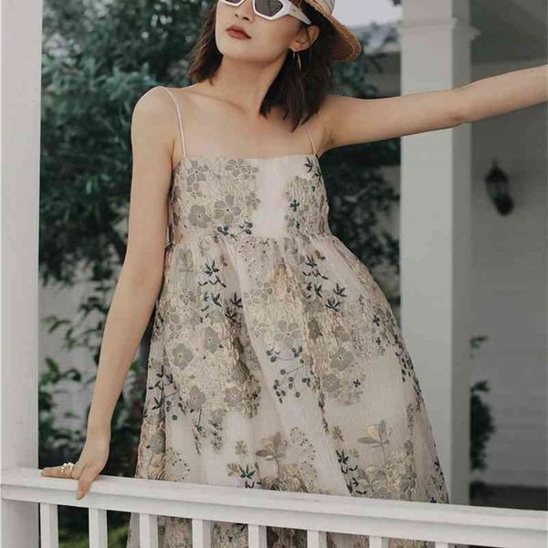 floral embroidered women summer jacquard spaghetti strap gold ball gown vacation dress elegant 210416, White
floral embroidered women summer jacquard spaghetti strap gold ball gown vacation dress elegant 210416, White