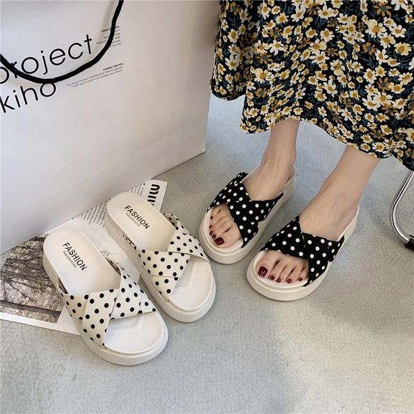 summer women's slippers 2021 fashion all-match trend simple polka dot pattern thick-soled beach shoes non-slip flip flops., Black
summer women's slippers 2021 fashion all-match trend simple polka dot pattern thick-soled beach shoes non-slip flip flops., Black