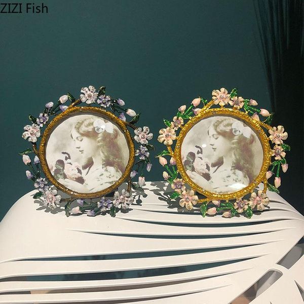 multi-size gold frames for pictures family portrait bedside table deskpo vintage home decoration picture frame
multi-size gold frames for pictures family portrait bedside table deskpo vintage home decoration picture frame