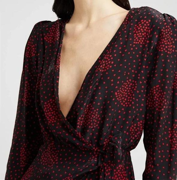 casual dresses v-neck womens mini dress small hearts print slim waist lace-up long-sleeved female short, Black;gray
casual dresses v-neck womens mini dress small hearts print slim waist lace-up long-sleeved female short, Black;gray