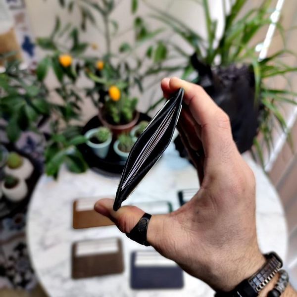 retro leather card wallet men business bank holder thin case convenient small cards pack front pocket wallets, Red;black
retro leather card wallet men business bank holder thin case convenient small cards pack front pocket wallets, Red;black