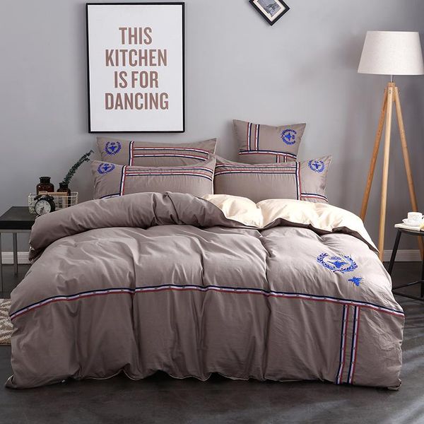 bedding sets whole cotton bedsheet set quilt/duvet cover bed pillowcase oriental embroidery luxury king 4pieces size
bedding sets whole cotton bedsheet set quilt/duvet cover bed pillowcase oriental embroidery luxury king 4pieces size