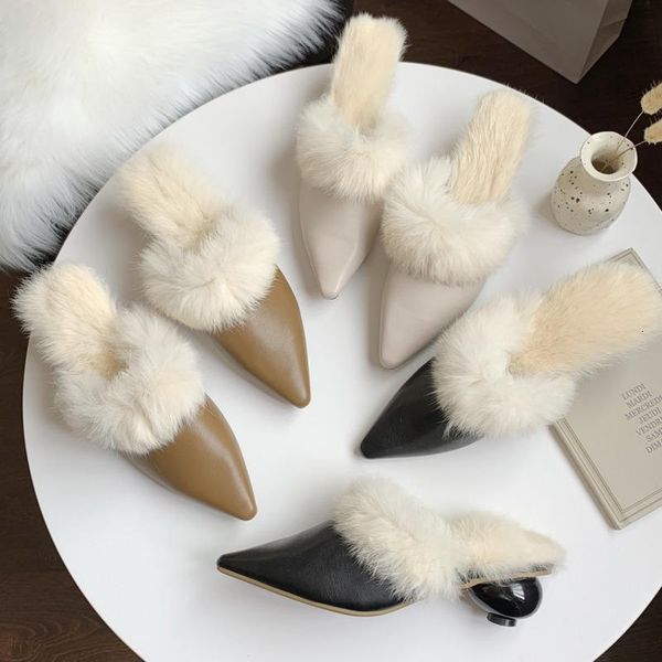 slippers 2021 women's shoes med heel winter slipper pointed toe fur ladies outdoor leather leisure mules, Black
slippers 2021 women's shoes med heel winter slipper pointed toe fur ladies outdoor leather leisure mules, Black