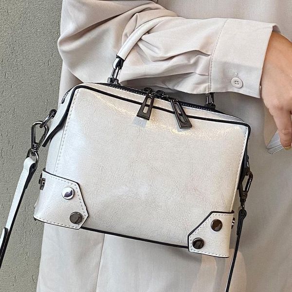 evening bags luxury texture handbags 2021 oil wax stitching leather simple fashion cowhide single shoulder messenger bag
evening bags luxury texture handbags 2021 oil wax stitching leather simple fashion cowhide single shoulder messenger bag