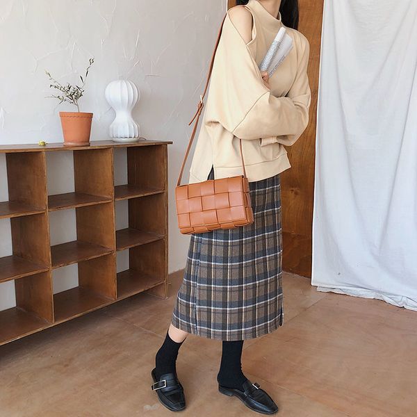 venetas bottega fashion messenger bag women's versatile ins2021 shoulder bag fashion weaving large capacity designer handbag wan
venetas bottega fashion messenger bag women's versatile ins2021 shoulder bag fashion weaving large capacity designer handbag wan