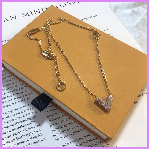 women necklace designer lady chain necklaces street fashion retro mens designers jewelry letter v solitaire for girt party with box d218121f, Silver
women necklace designer lady chain necklaces street fashion retro mens designers jewelry letter v solitaire for girt party with box d218121f, Silver