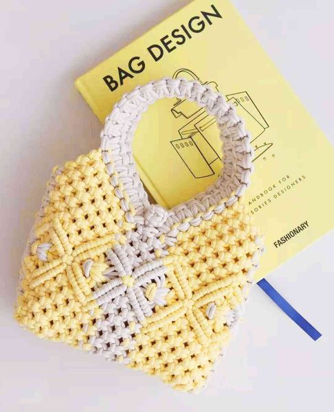 luxury woolen knitted cotton rope braided handbags women 2021 designer all handmade fashion bag with handle for female c0508
luxury woolen knitted cotton rope braided handbags women 2021 designer all handmade fashion bag with handle for female c0508