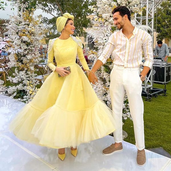 yellow ankle length prom dresses 2021 o neck long sleeve pleat hem party beaded a line evening gowns, Black
yellow ankle length prom dresses 2021 o neck long sleeve pleat hem party beaded a line evening gowns, Black