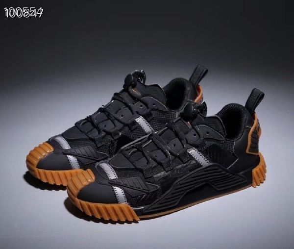 new style sneakers casual shoes running for men womens runners flats luxury genuine leather racer 36-46 boots d130 designer
new style sneakers casual shoes running for men womens runners flats luxury genuine leather racer 36-46 boots d130 designer