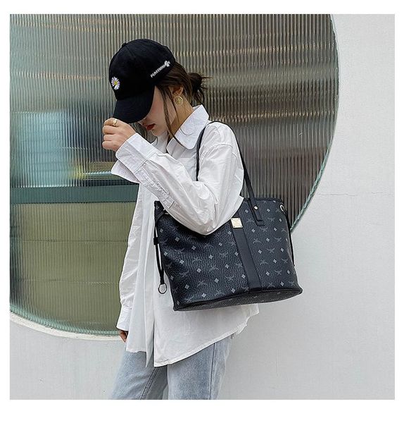 duffel bags women's bag luxury woman pu leather armpit for women 2021 color shoulder strap one-shoulder handbag travel fashion
duffel bags women's bag luxury woman pu leather armpit for women 2021 color shoulder strap one-shoulder handbag travel fashion
