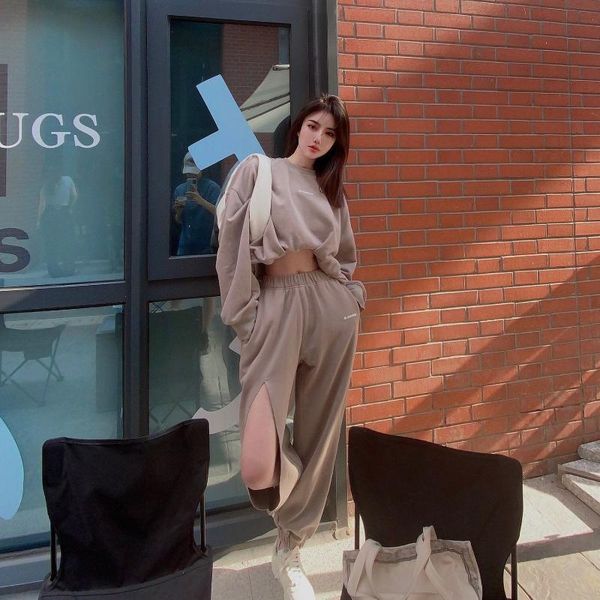 women's two piece pants stsvzorr 2021 spring and autumn casual white sports suit female light mature style high street two-piece
women's two piece pants stsvzorr 2021 spring and autumn casual white sports suit female light mature style high street two-piece