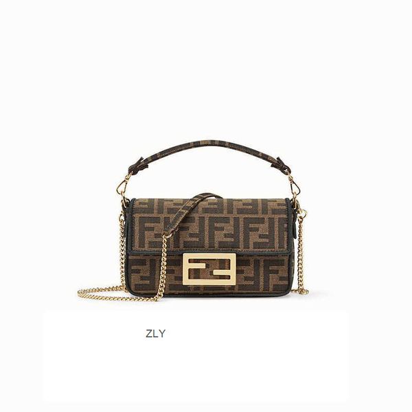 old flower ff canvas shoulder bag fashionable versatile chain small square bag new embroidery hand-held cross-carrying staff bag zly
old flower ff canvas shoulder bag fashionable versatile chain small square bag new embroidery hand-held cross-carrying staff bag zly