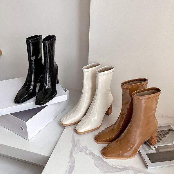 korean catwalk fashion 2021 autumn and winter thick heel short tube thin boots pointed patent leather women's, Black
korean catwalk fashion 2021 autumn and winter thick heel short tube thin boots pointed patent leather women's, Black