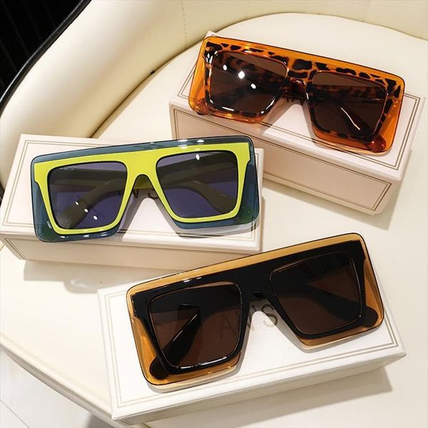 brand designer women sunglasses oversized female fashion sun glasses for eyewear uv400 rimless, White;black
brand designer women sunglasses oversized female fashion sun glasses for eyewear uv400 rimless, White;black