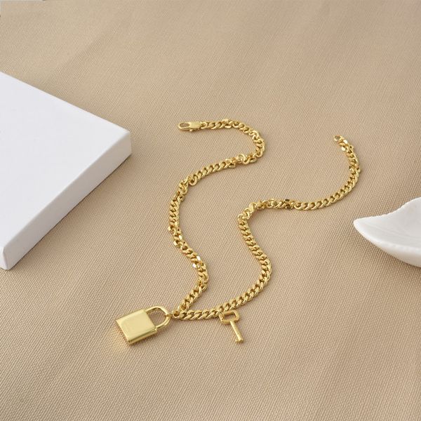 design jewelry hollow pendant thick chain necklace female key lock pendant necklace, Silver
design jewelry hollow pendant thick chain necklace female key lock pendant necklace, Silver