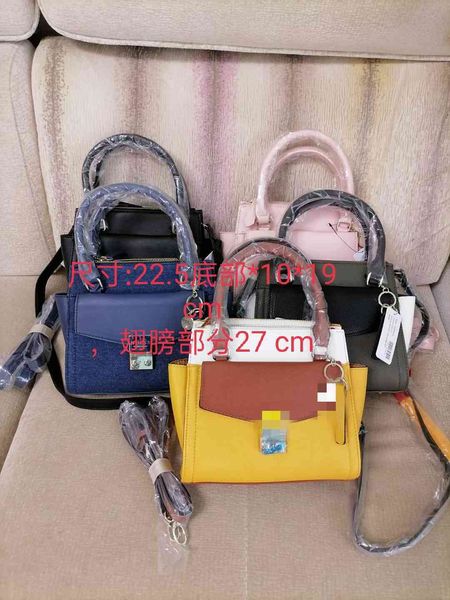 women luxurys designers bags 2021 crossbody bag handbag designer handbags zhouzhoubao123 purse wallet 20gf018 splicing portable oxford leath
women luxurys designers bags 2021 crossbody bag handbag designer handbags zhouzhoubao123 purse wallet 20gf018 splicing portable oxford leath