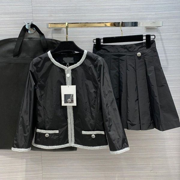 ladies skirt early spring high-end 2 piece set women's suit o-neck short jacket with mini pleated skirt runway design sweet girl outfit, White
ladies skirt early spring high-end 2 piece set women's suit o-neck short jacket with mini pleated skirt runway design sweet girl outfit, White