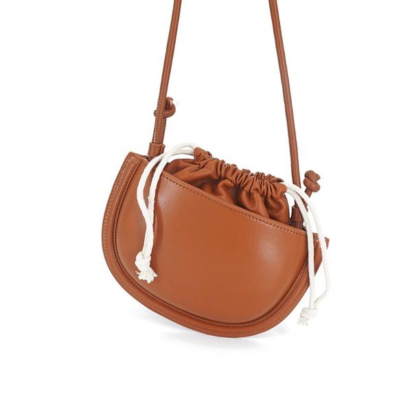 cross body bag 2021 retro personalized drawstring simple saddle tortoise single shoulder messenger handbag
cross body bag 2021 retro personalized drawstring simple saddle tortoise single shoulder messenger handbag