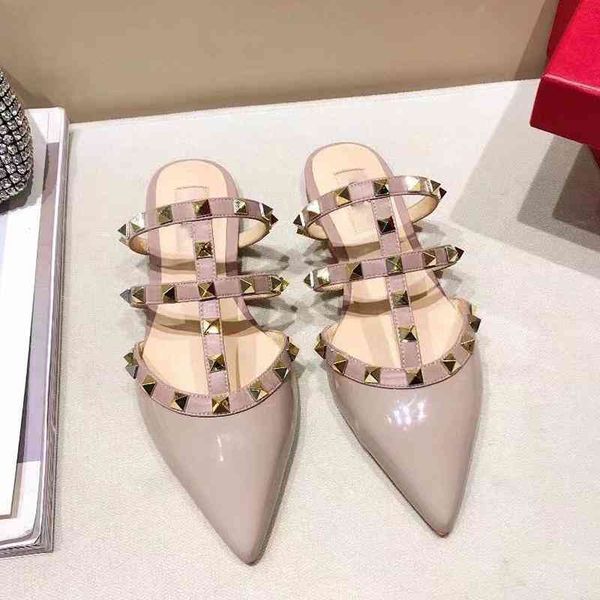 sandals summer womens designer flat slippers fashion slides sandal golden rivets ladies rubber bottoms women genuine leather shoes cb54, Black
sandals summer womens designer flat slippers fashion slides sandal golden rivets ladies rubber bottoms women genuine leather shoes cb54, Black