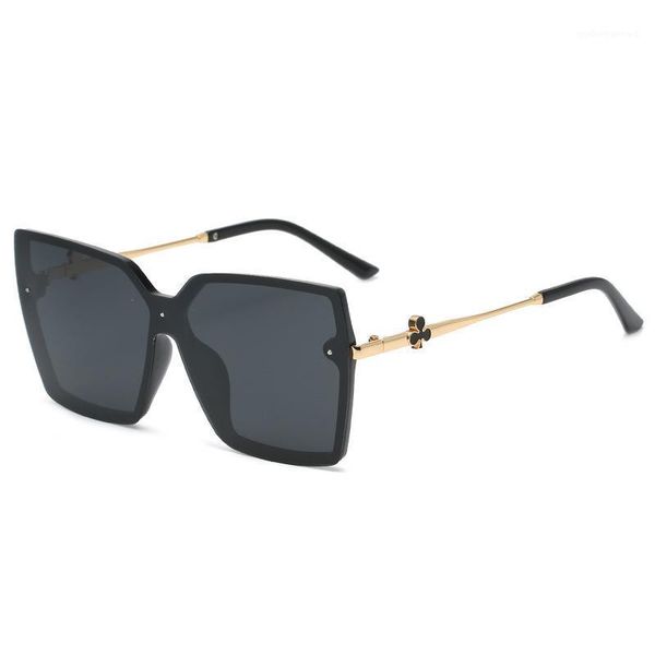 polarized square frame sunglasses female 2021 korean personality black big trendy fashion glasses retro, White;black
polarized square frame sunglasses female 2021 korean personality black big trendy fashion glasses retro, White;black
